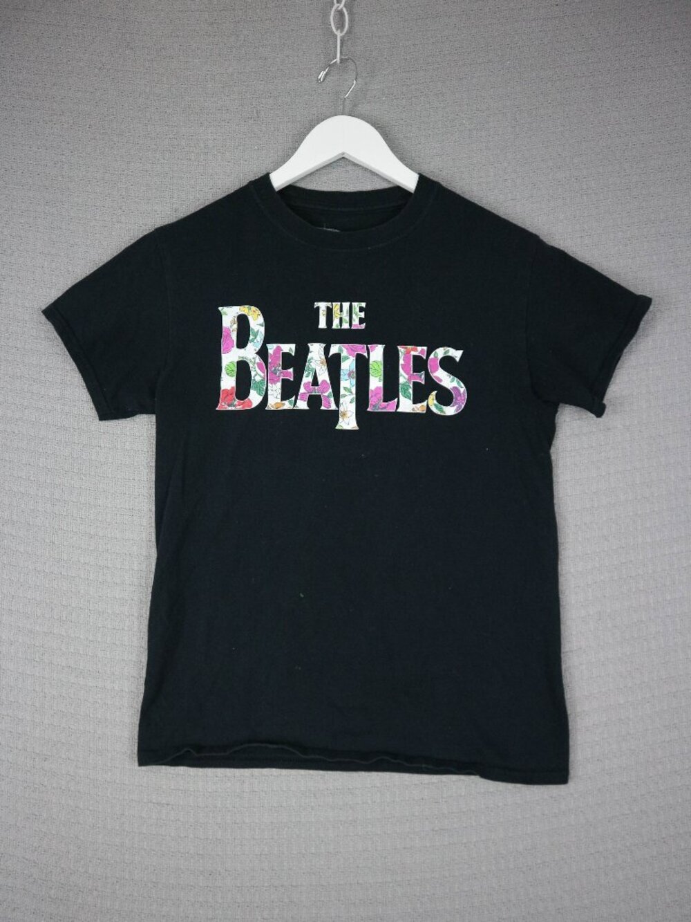 The Beatles Logo Tee Mens Black Paint Splattered 2022 Apple Corps Small